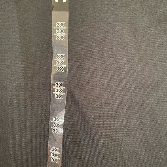 Woman’s Under Armour UA tech V-Neck - Picture 8 of 11